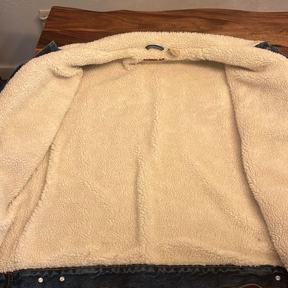 Vintage Jean jacket, Sherpa lined jacket, Sherpa lined jean jacket, Vint… - Picture 7 of 8